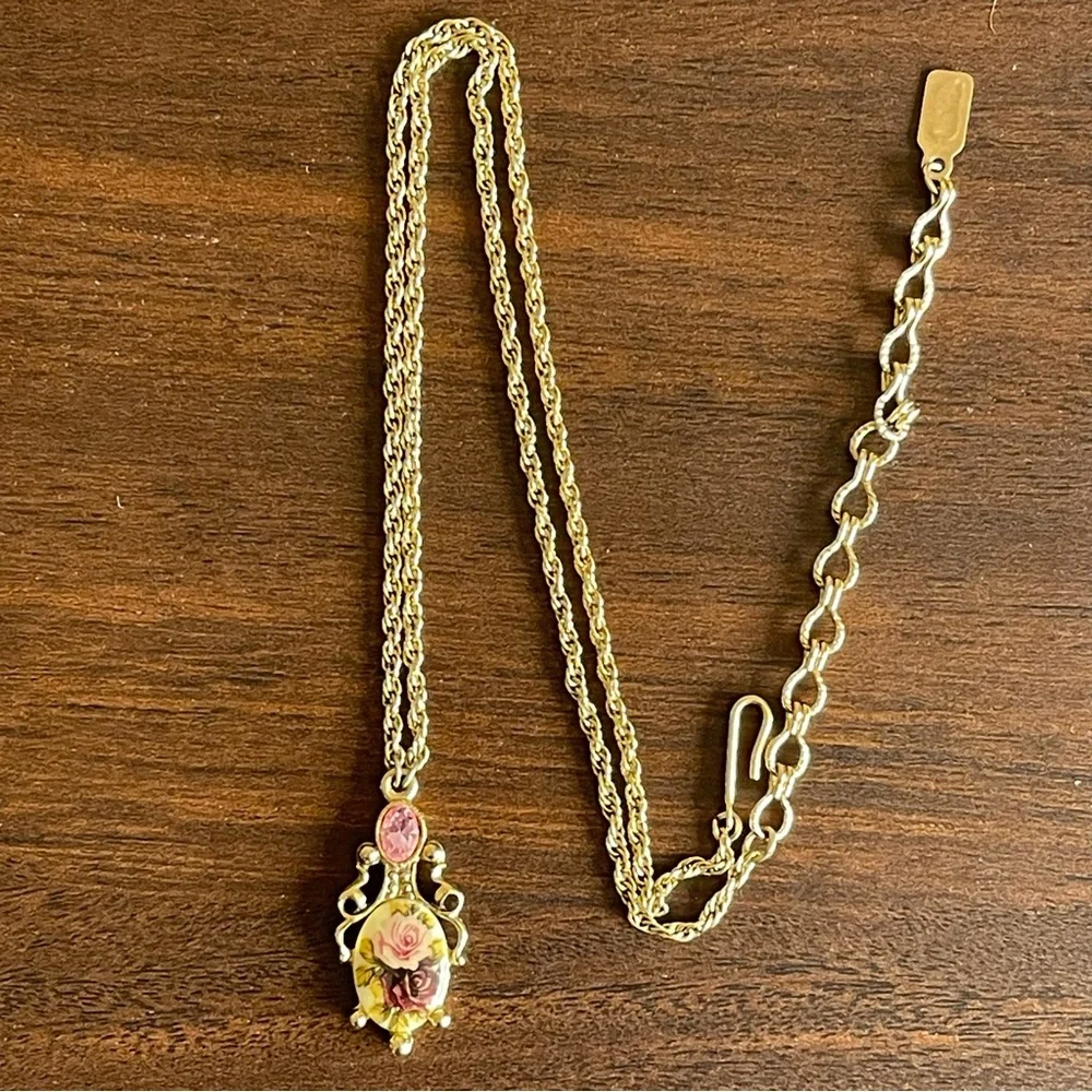 Elegant 1928 Gold tone Floral Pendant Necklace
